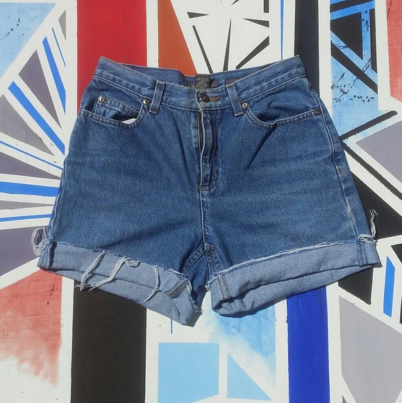 Liz Claiborne Pants - High-waisted jean shorts